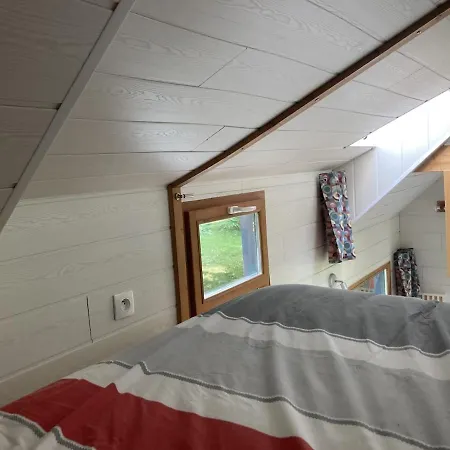 別荘 Tiny House Insolite Avec Escape Game Chanzeaux