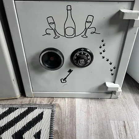 Tiny House Insolite Avec Escape Game * Chanzeaux