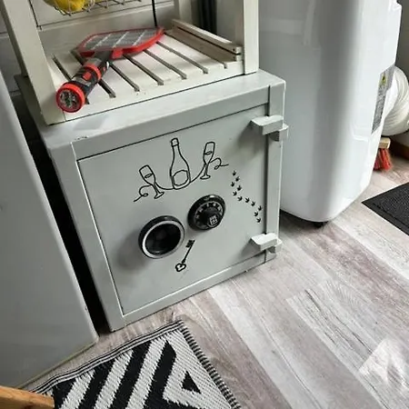 Tiny House Insolite Avec Escape Game * Chanzeaux